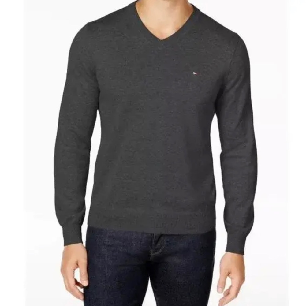 TOMMY HILFIGER Men's Signature Solid V-Neck Cotton Sweater